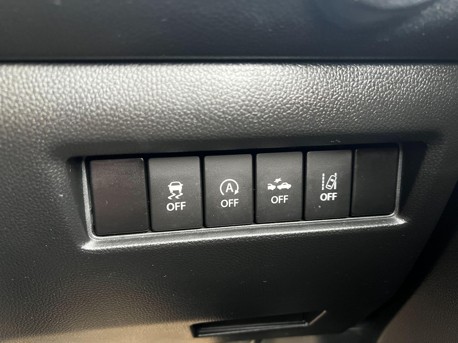 Used Suzuki Swift 2018 for sale - 76715244: Photo 17