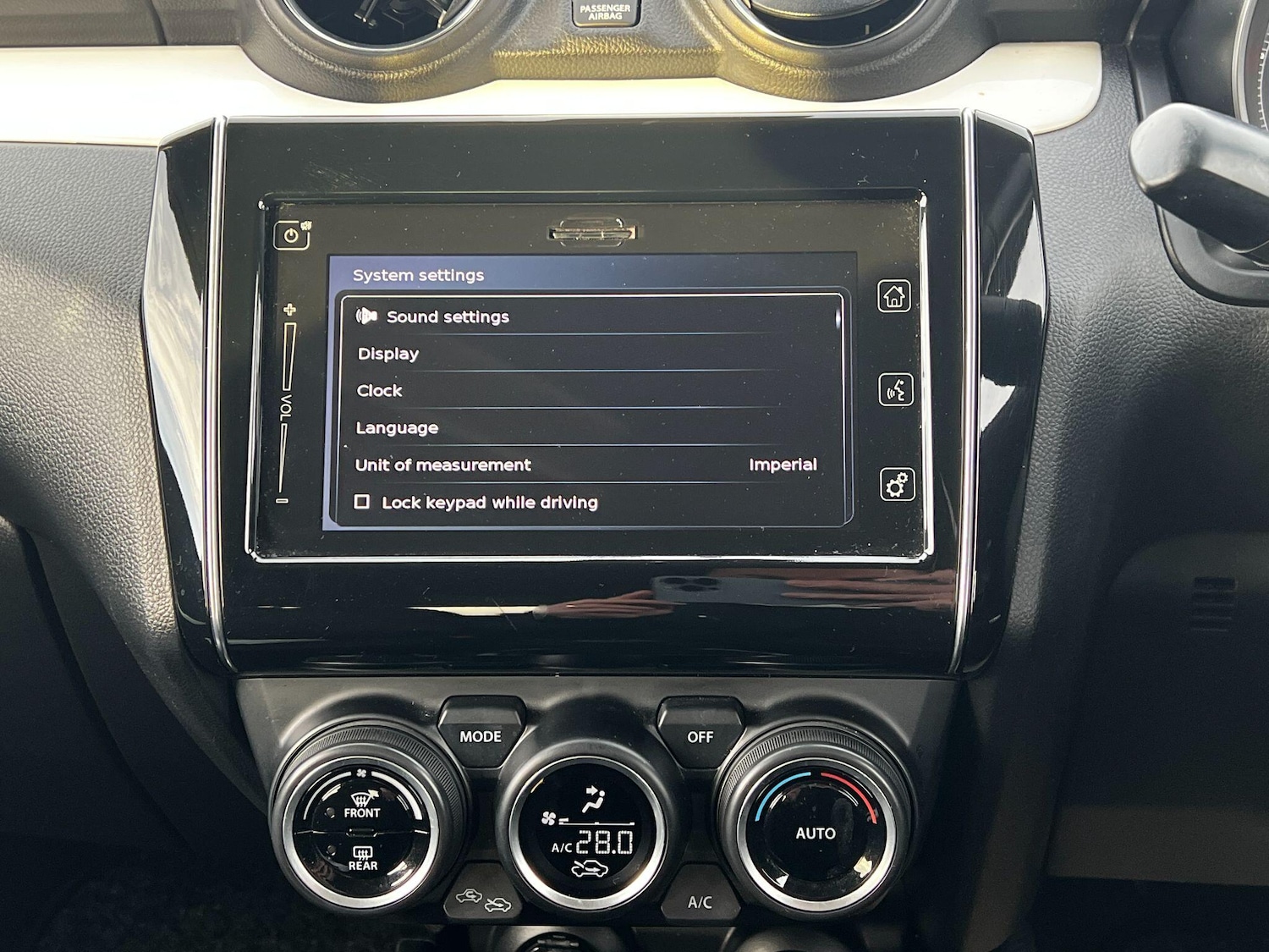 Used Suzuki Swift 2018 for sale - 76715244: Photo 28