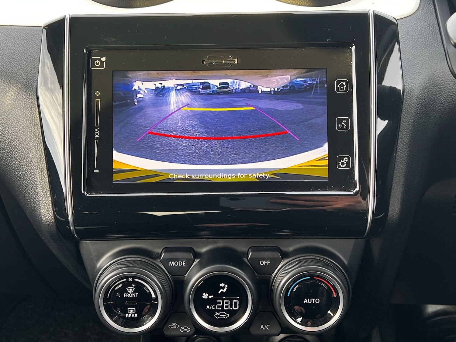 Used Suzuki Swift 2018 for sale - 76715244: Photo 30