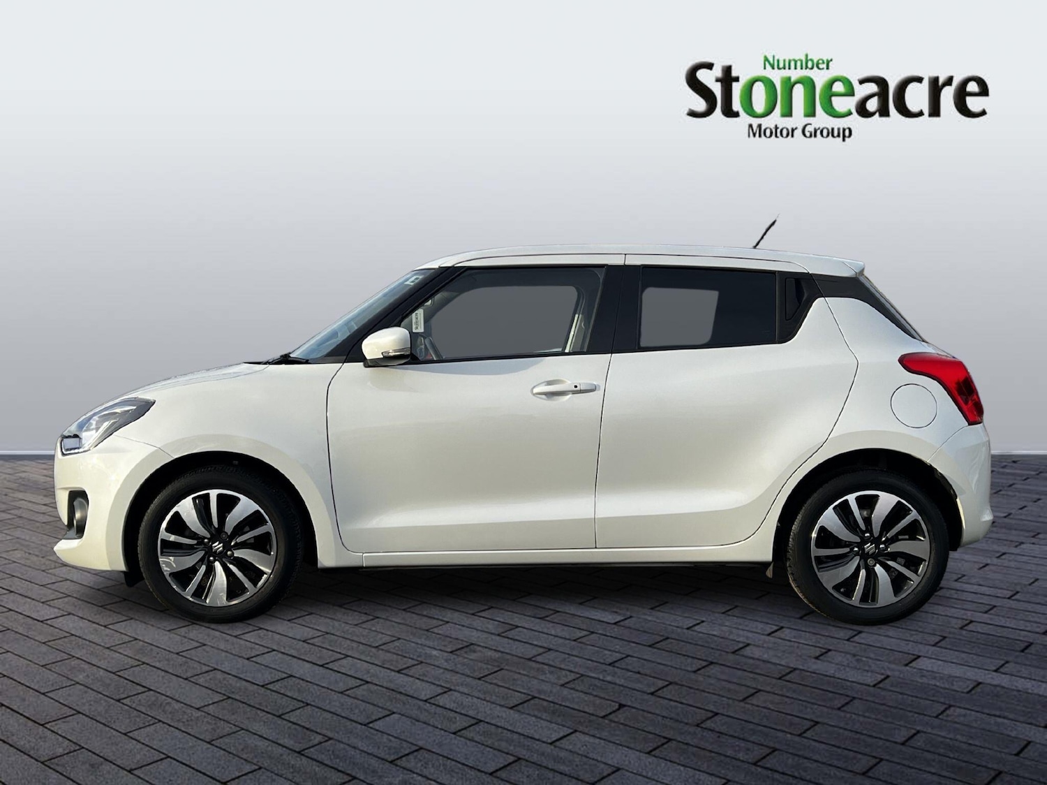Used Suzuki Swift 2018 for sale - 76715244: Photo 5