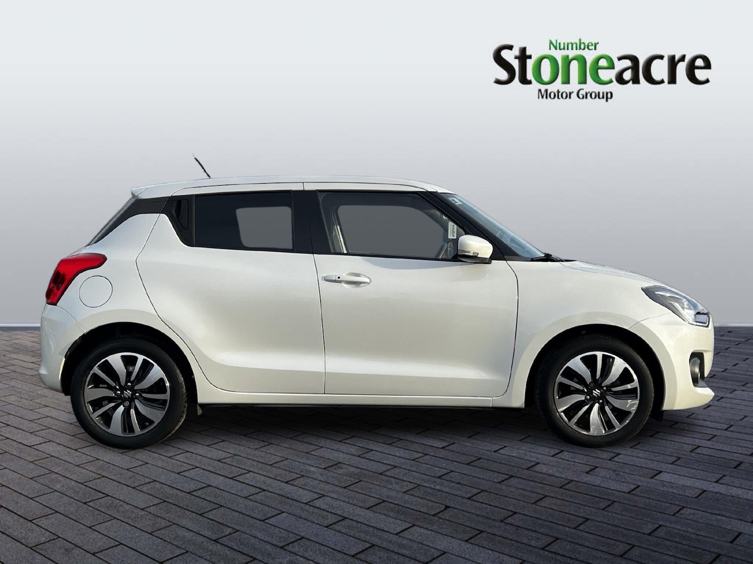 Used Suzuki Swift 2018 for sale - 76715244: Photo 7