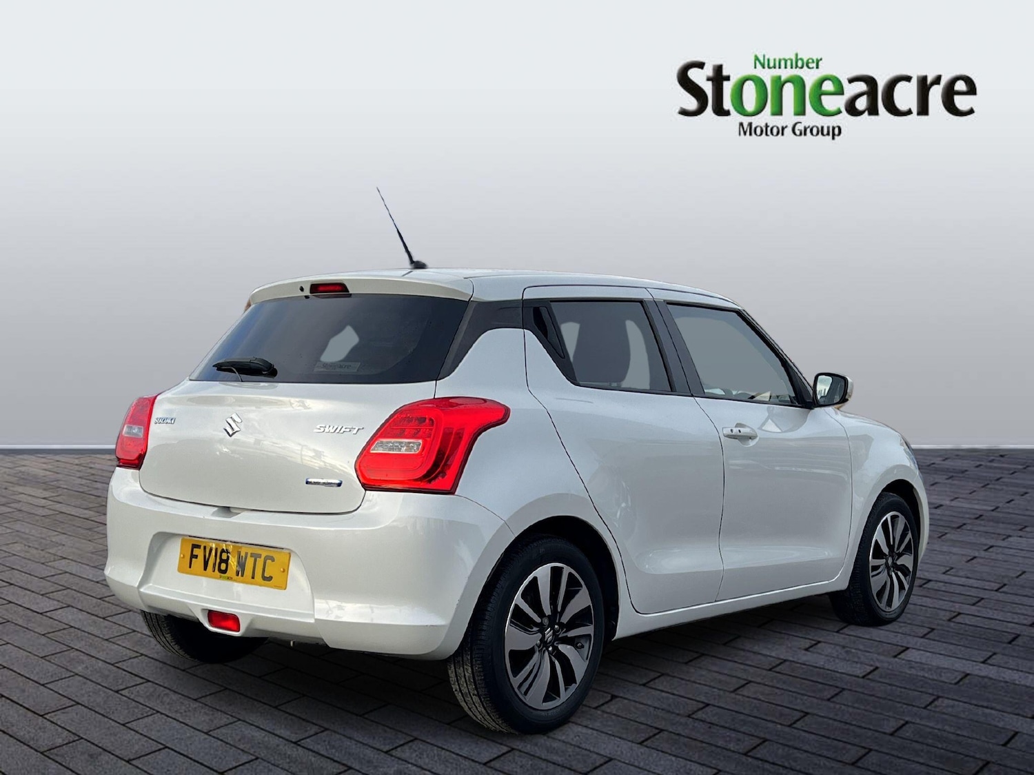 Used Suzuki Swift 2018 for sale - 76715244: Photo 8