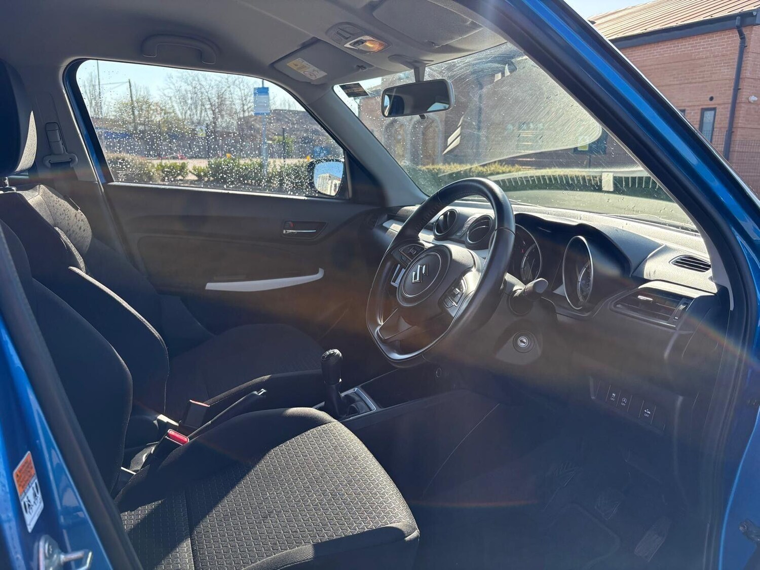 Used Suzuki Swift 2023 for sale - 77939384: Photo 11