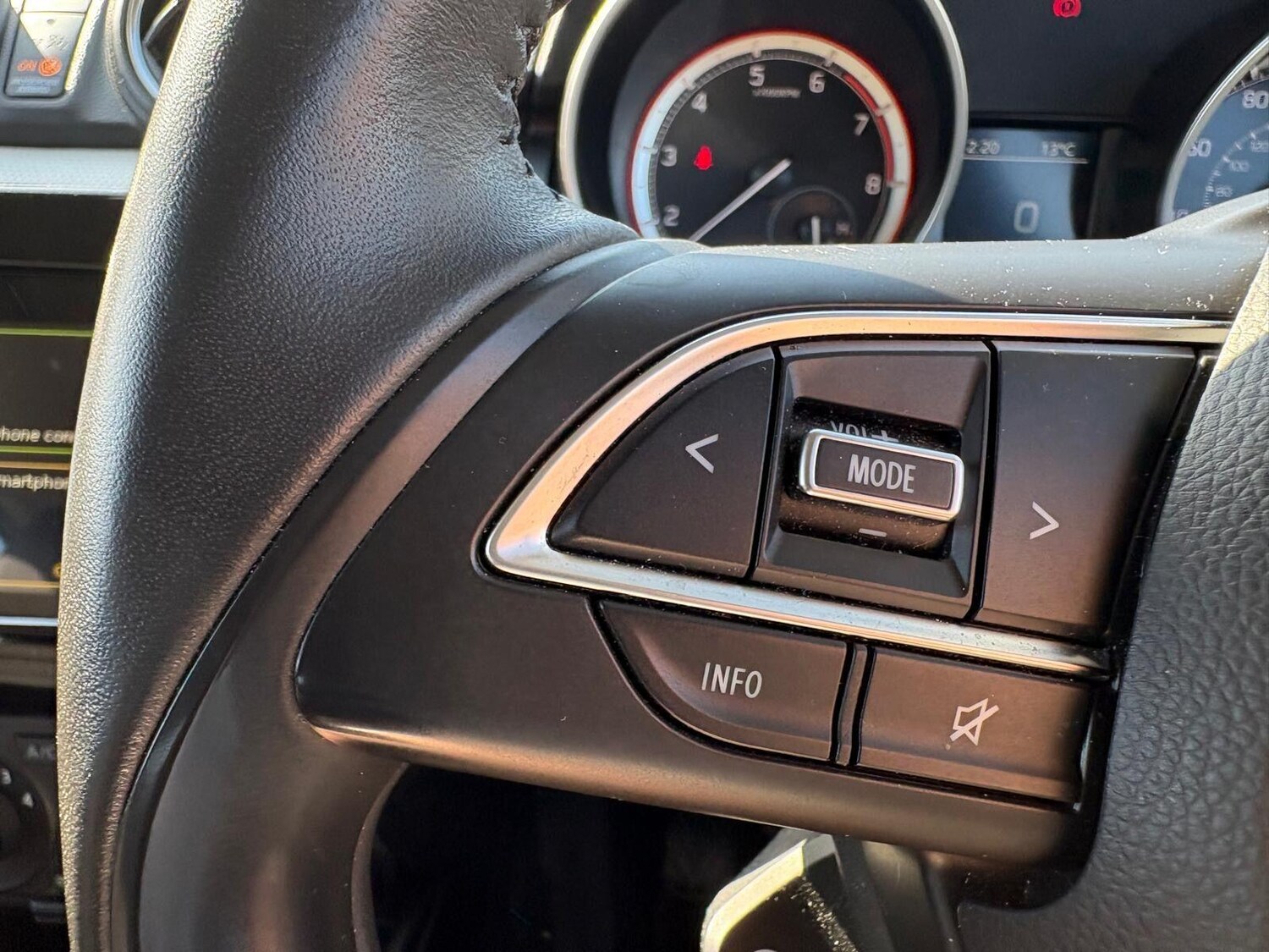 Used Suzuki Swift 2023 for sale - 77939384: Photo 21