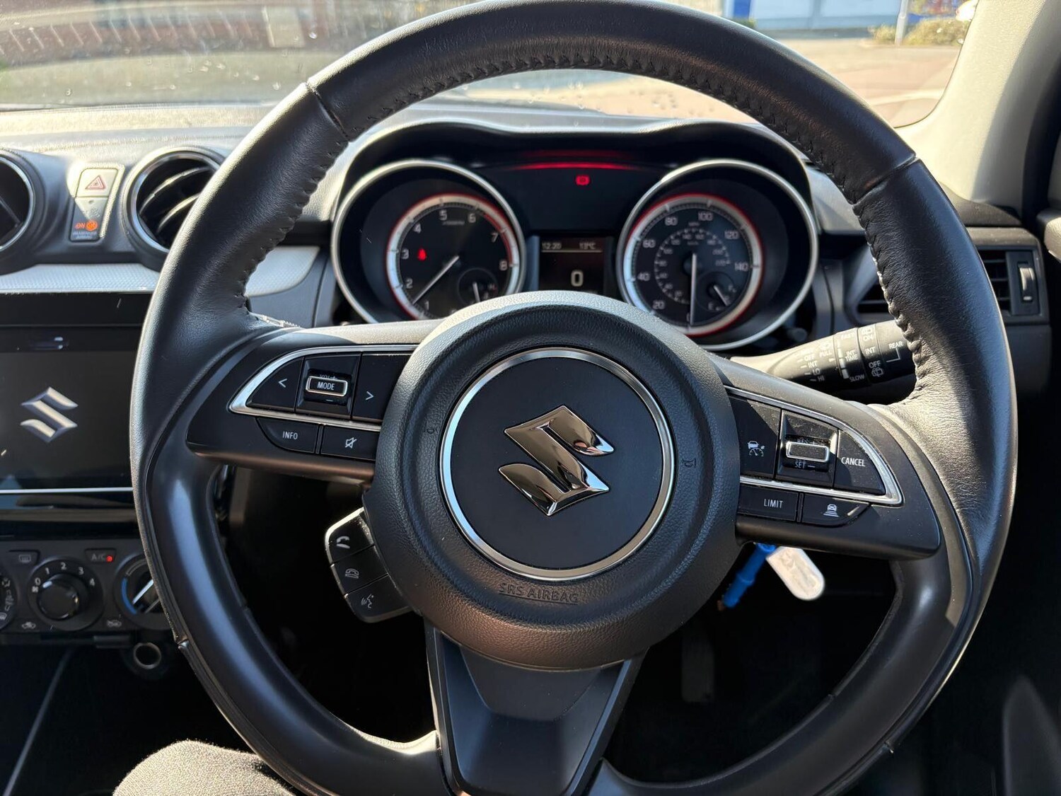 Used Suzuki Swift 2023 for sale - 77939384: Photo 41