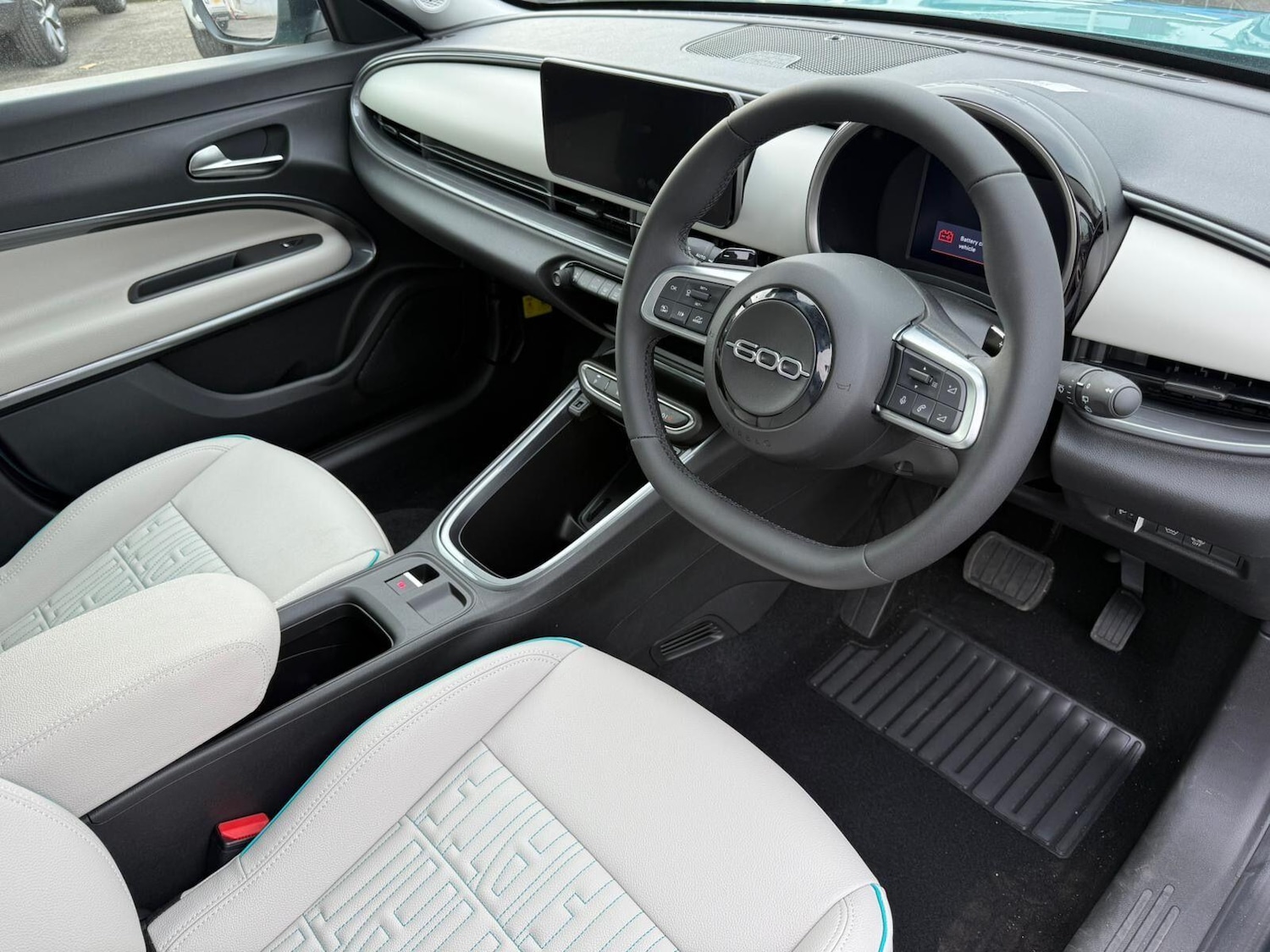 Used Fiat 600 2025 for sale - 76561046: Photo 25