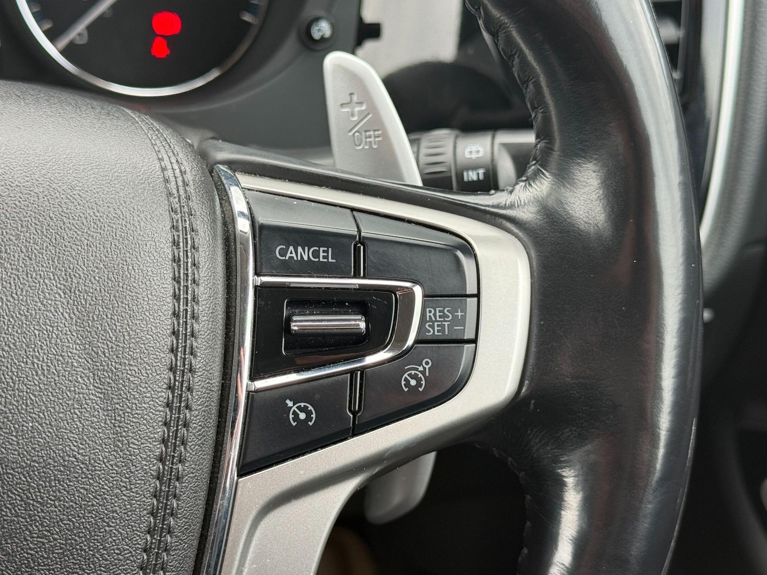 Used Mitsubishi Outlander 2016 for sale - 77958332: Photo 32