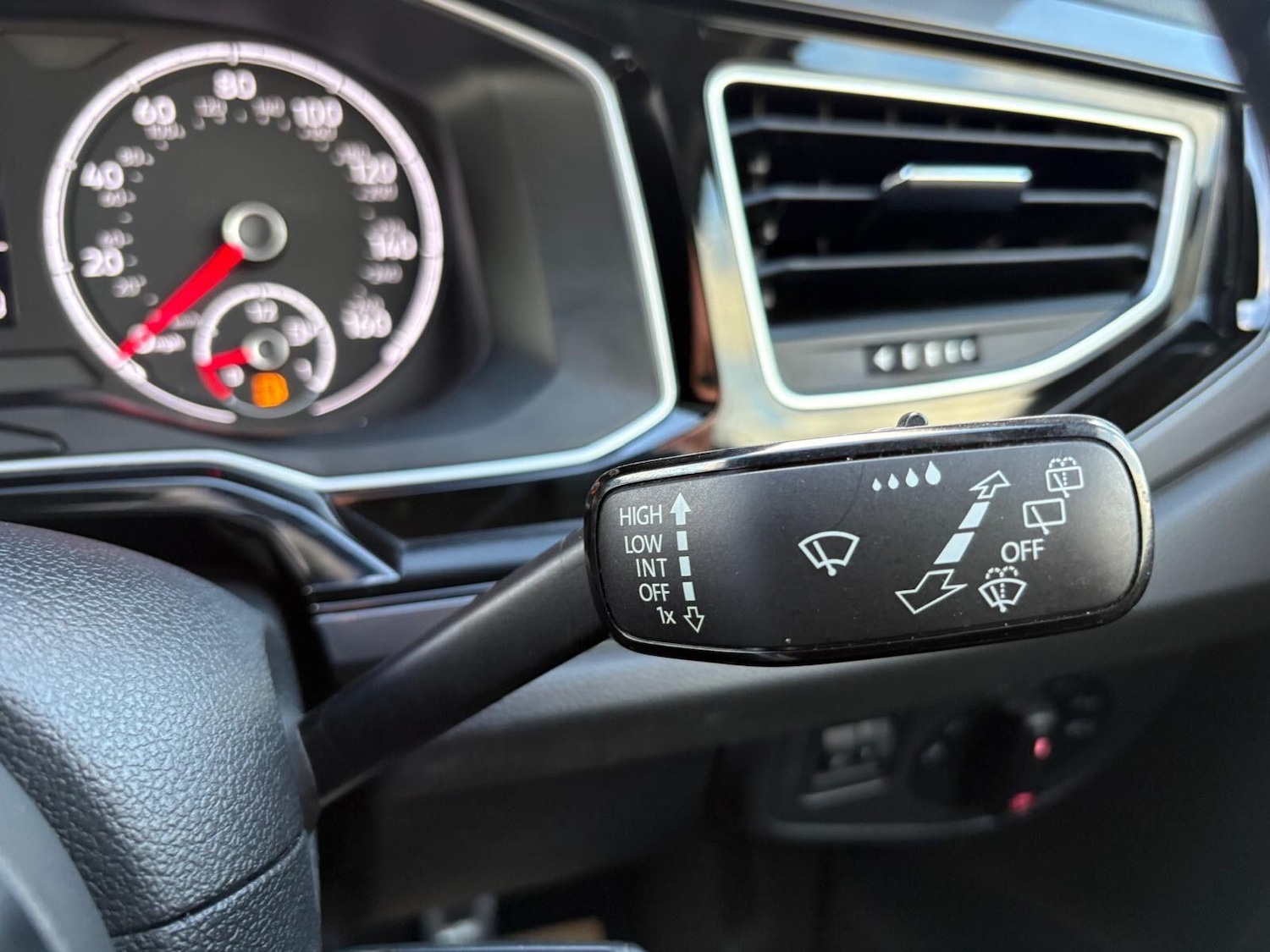 Used Volkswagen Polo 2020 for sale - 77267231: Photo 18