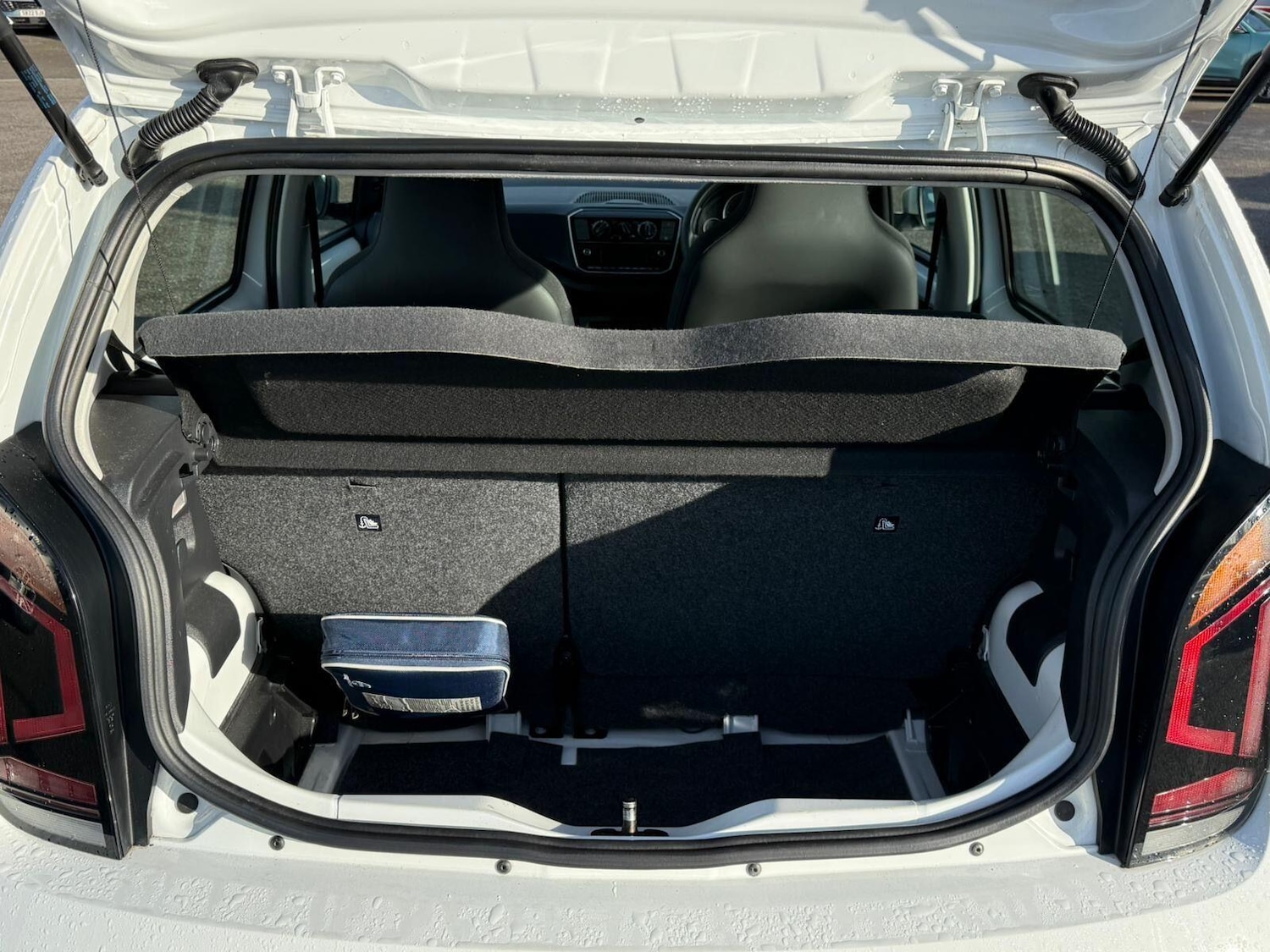 Used Volkswagen up! 2018 for sale - 76608217: Photo 23