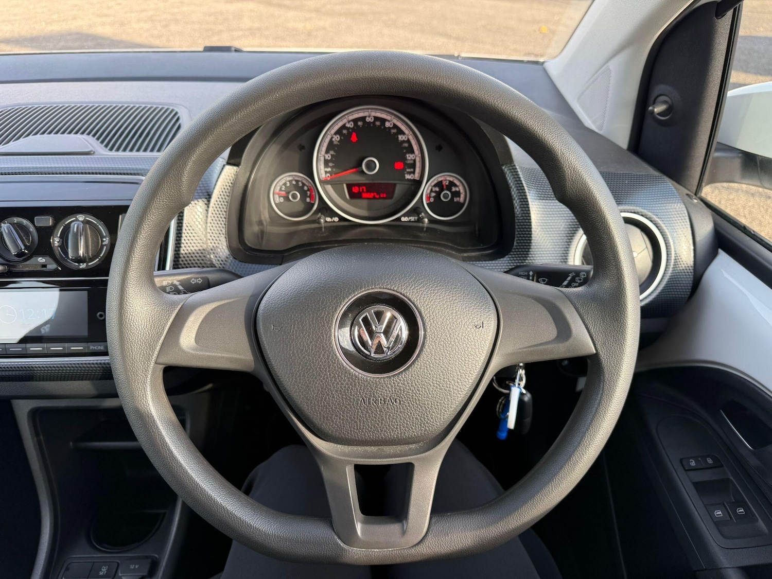 Used Volkswagen up! 2018 for sale - 76608217: Photo 24