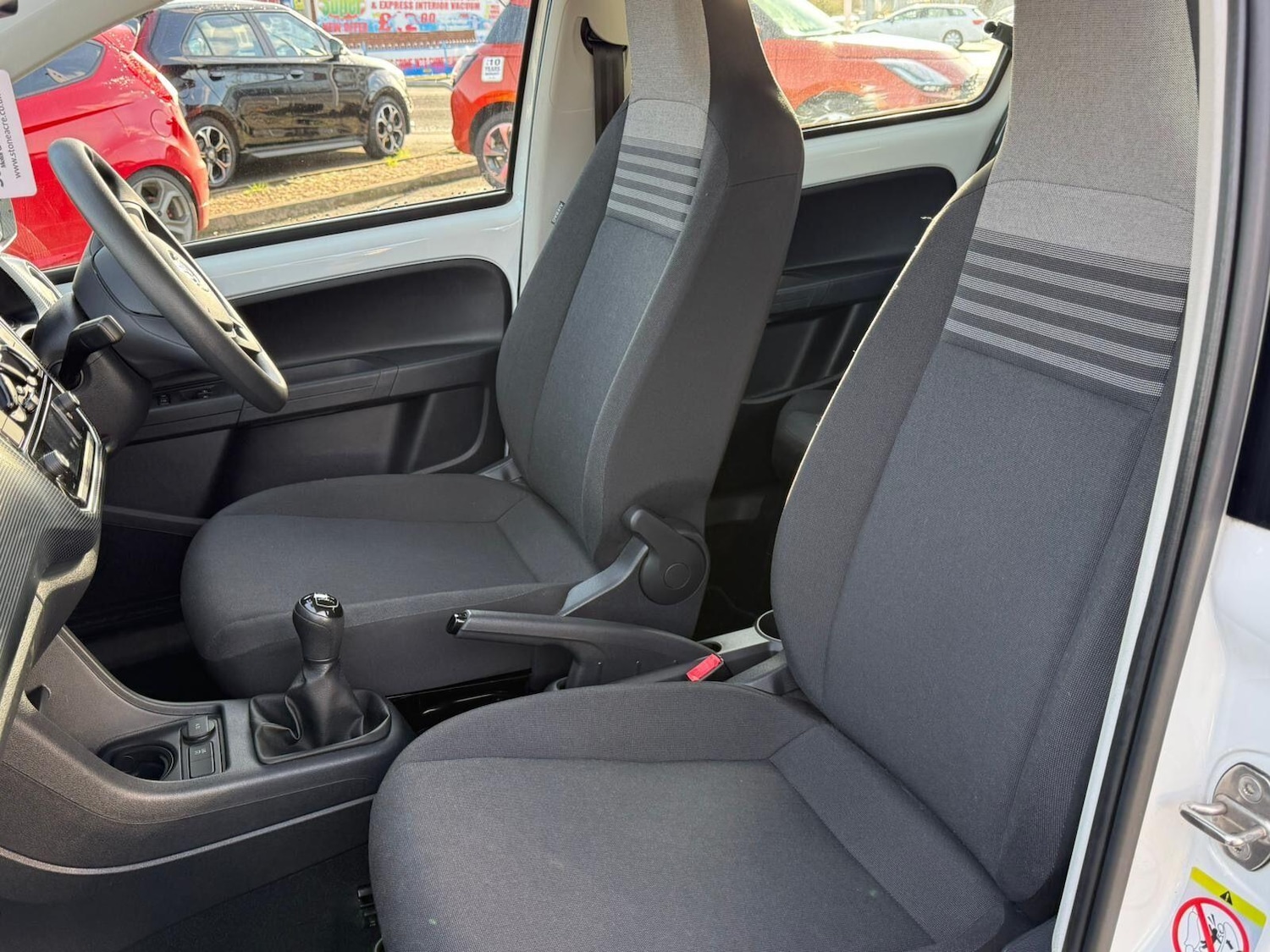 Used Volkswagen up! 2018 for sale - 76608217: Photo 25