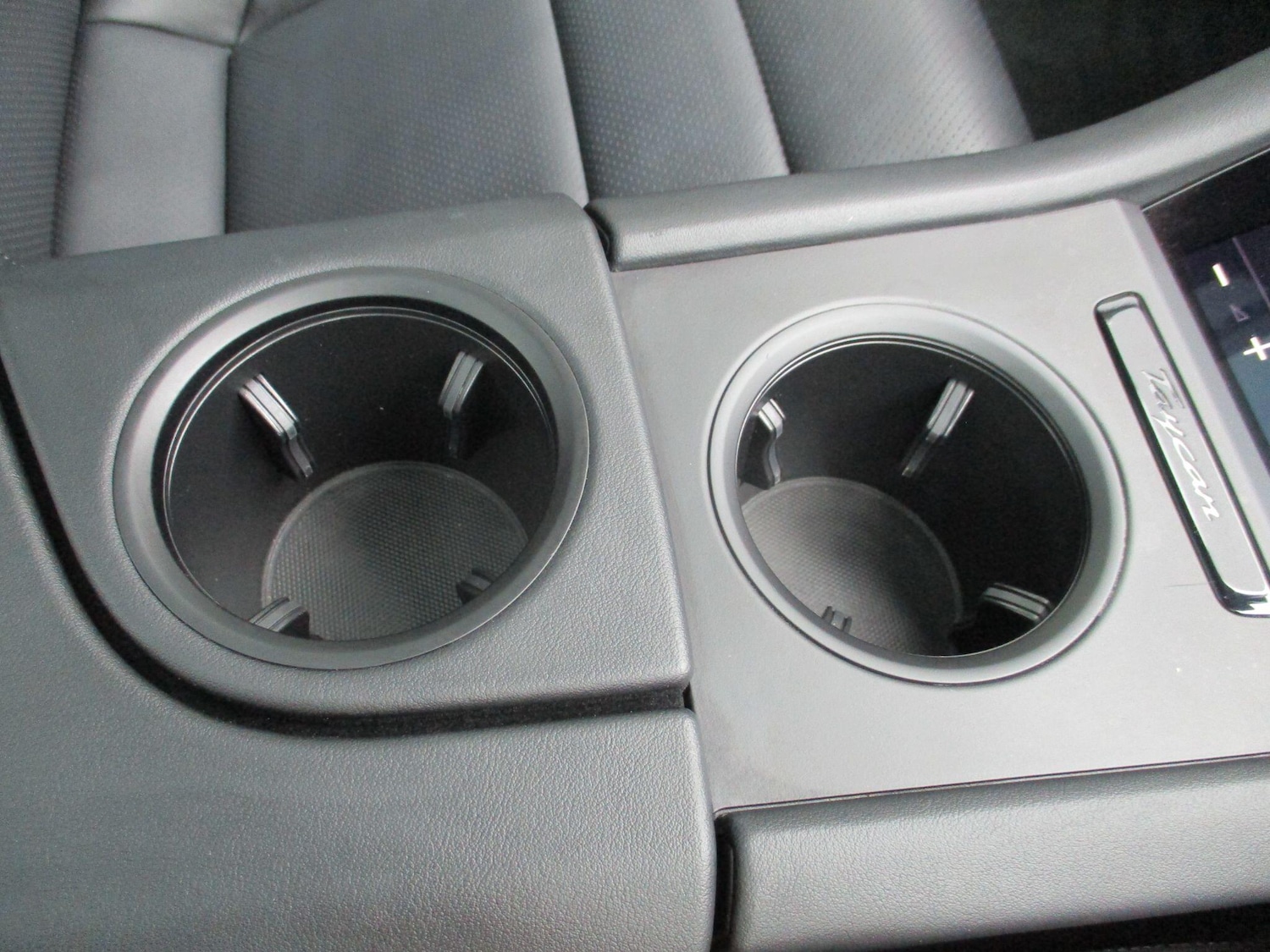 Used Porsche Taycan for sale - 76728945: Photo 46