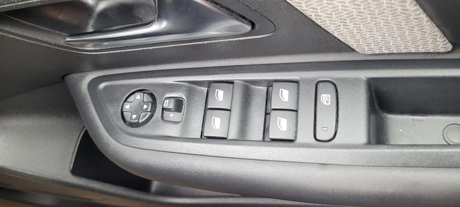 Used Citroen C4 2023 for sale - 76398352: Photo 23