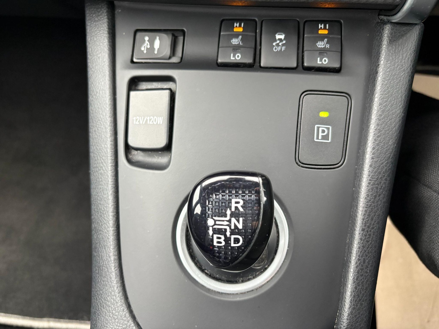 Used Toyota Auris 2017 for sale - 77091260: Photo 24