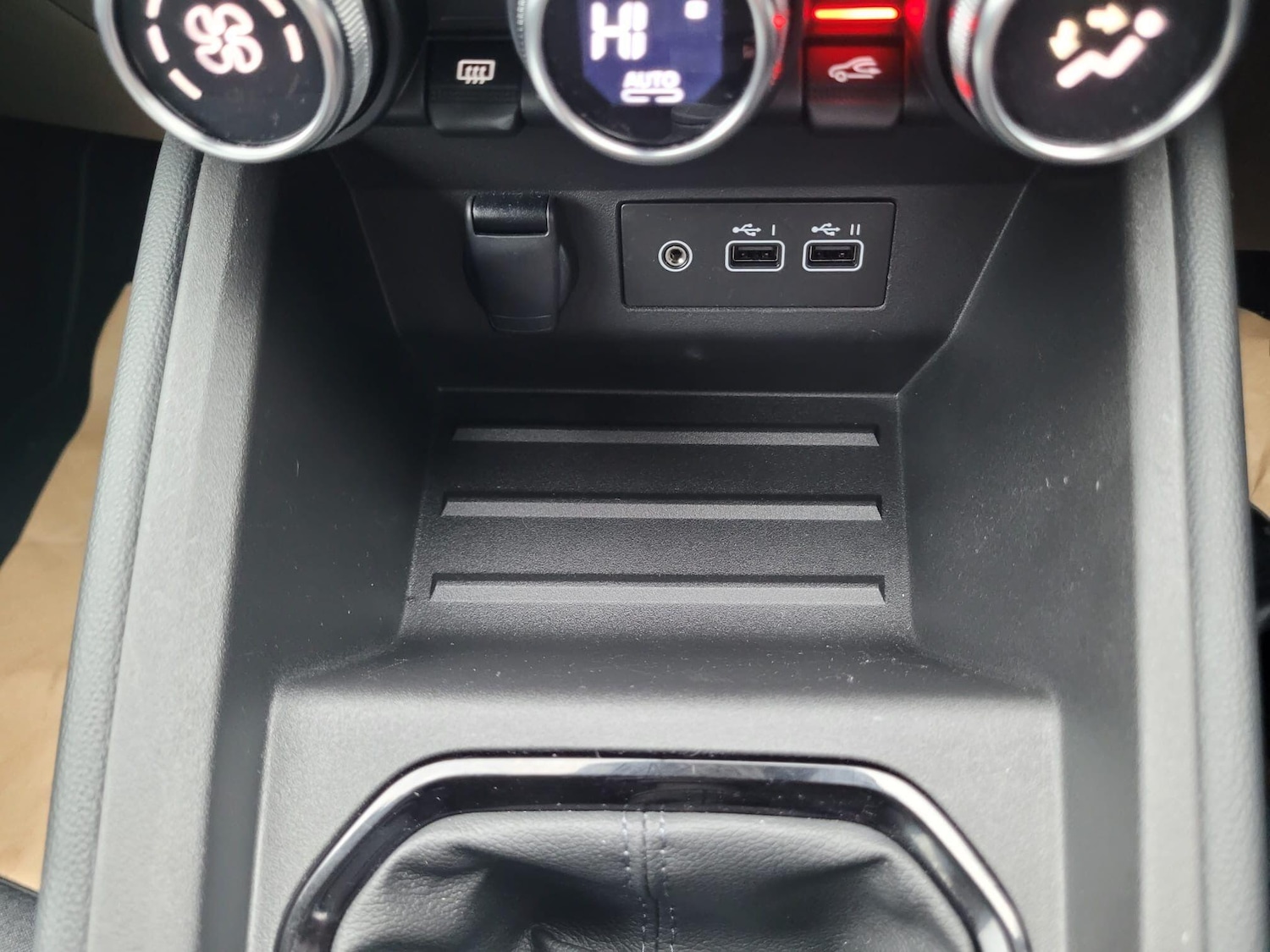 Used Renault Clio 2023 for sale - 77454733: Photo 9