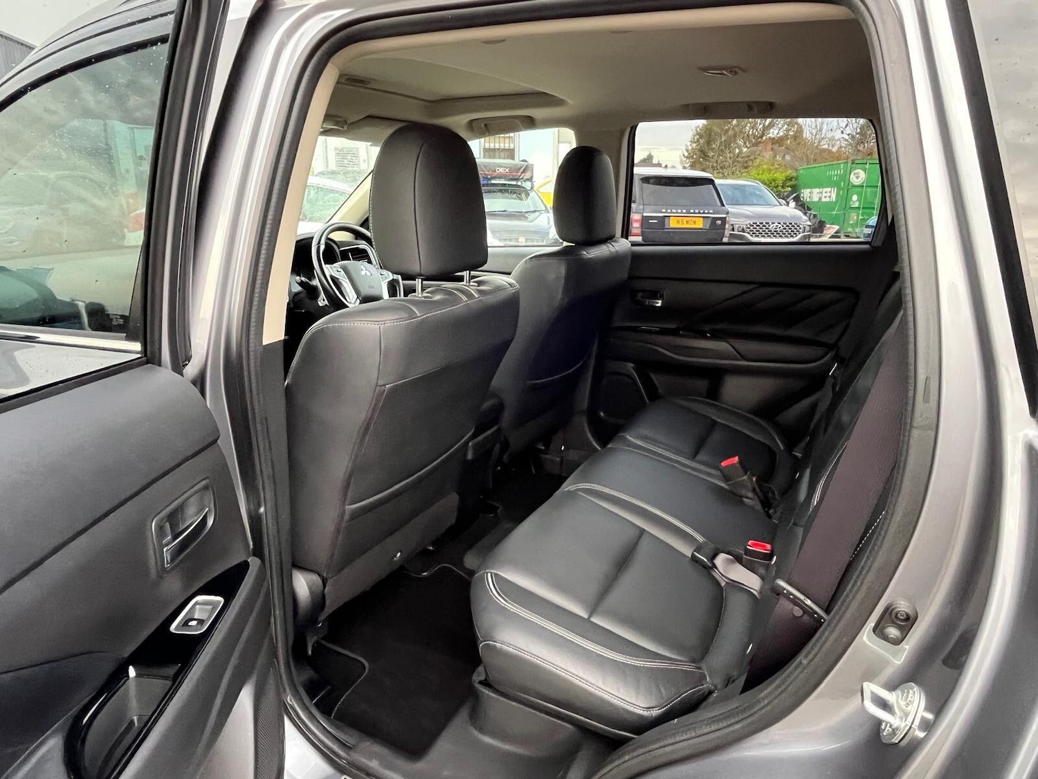 Used Mitsubishi Outlander 2017 for sale - 76512054: Photo 16