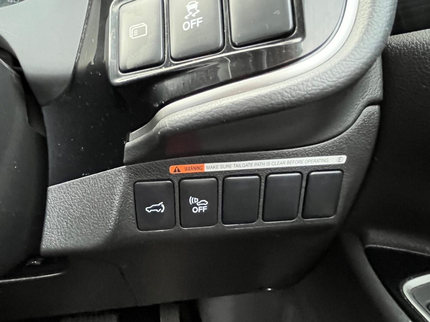 Used Mitsubishi Outlander 2017 for sale - 76512054: Photo 23