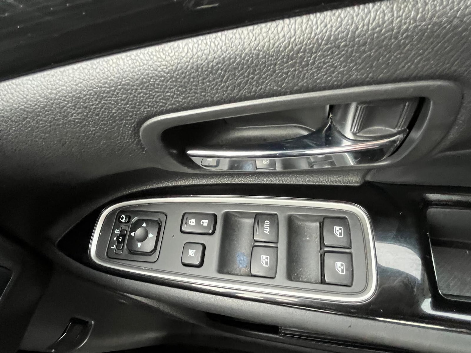 Used Mitsubishi Outlander 2017 for sale - 76512054: Photo 24