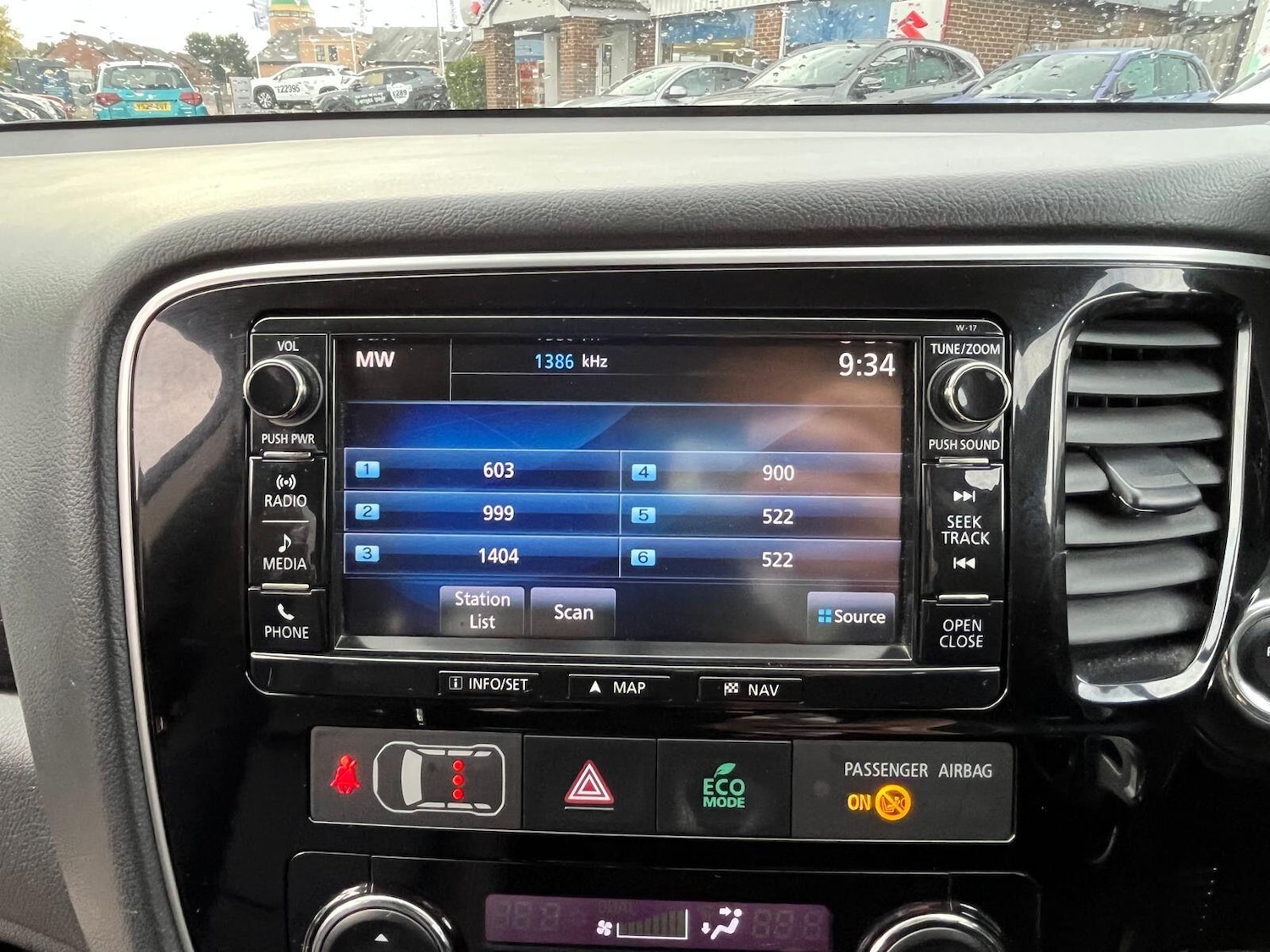 Used Mitsubishi Outlander 2017 for sale - 76512054: Photo 29