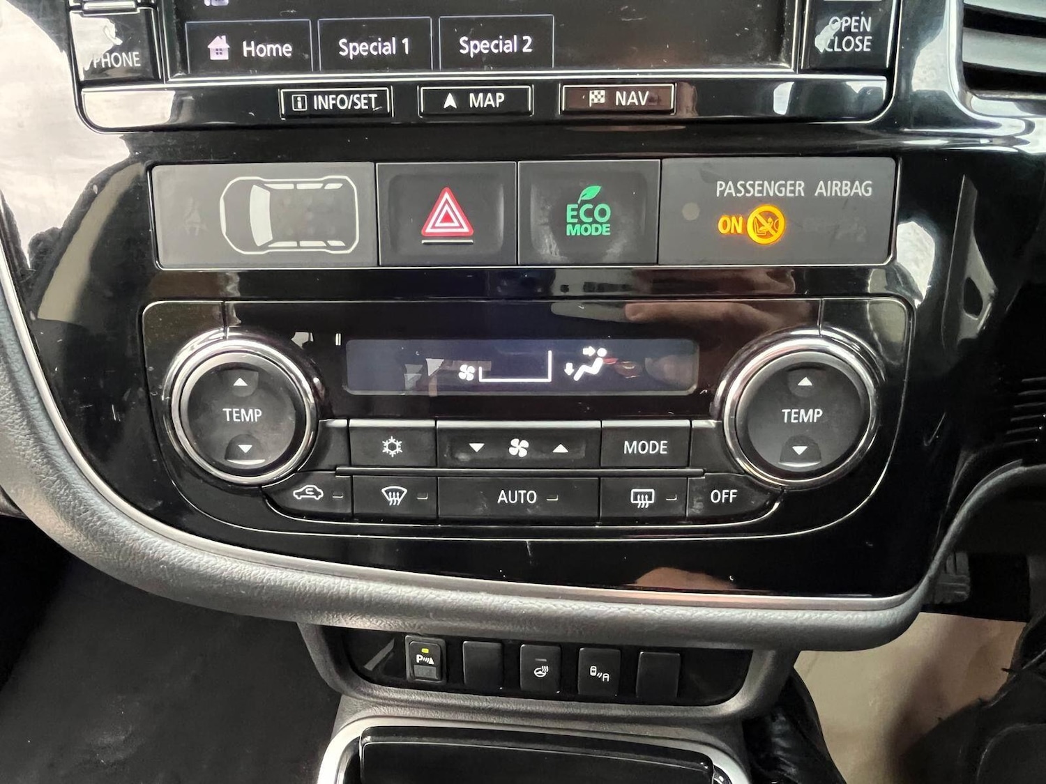 Used Mitsubishi Outlander 2017 for sale - 76512054: Photo 34