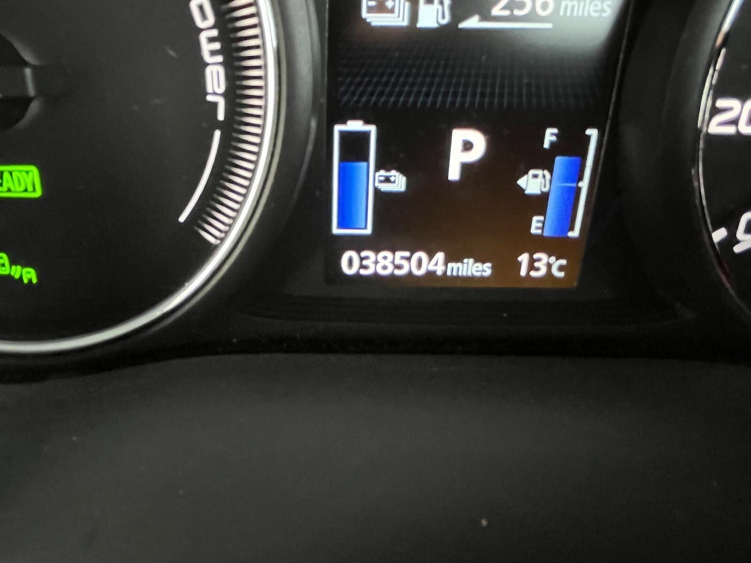 Used Mitsubishi Outlander 2017 for sale - 76512054: Photo 38