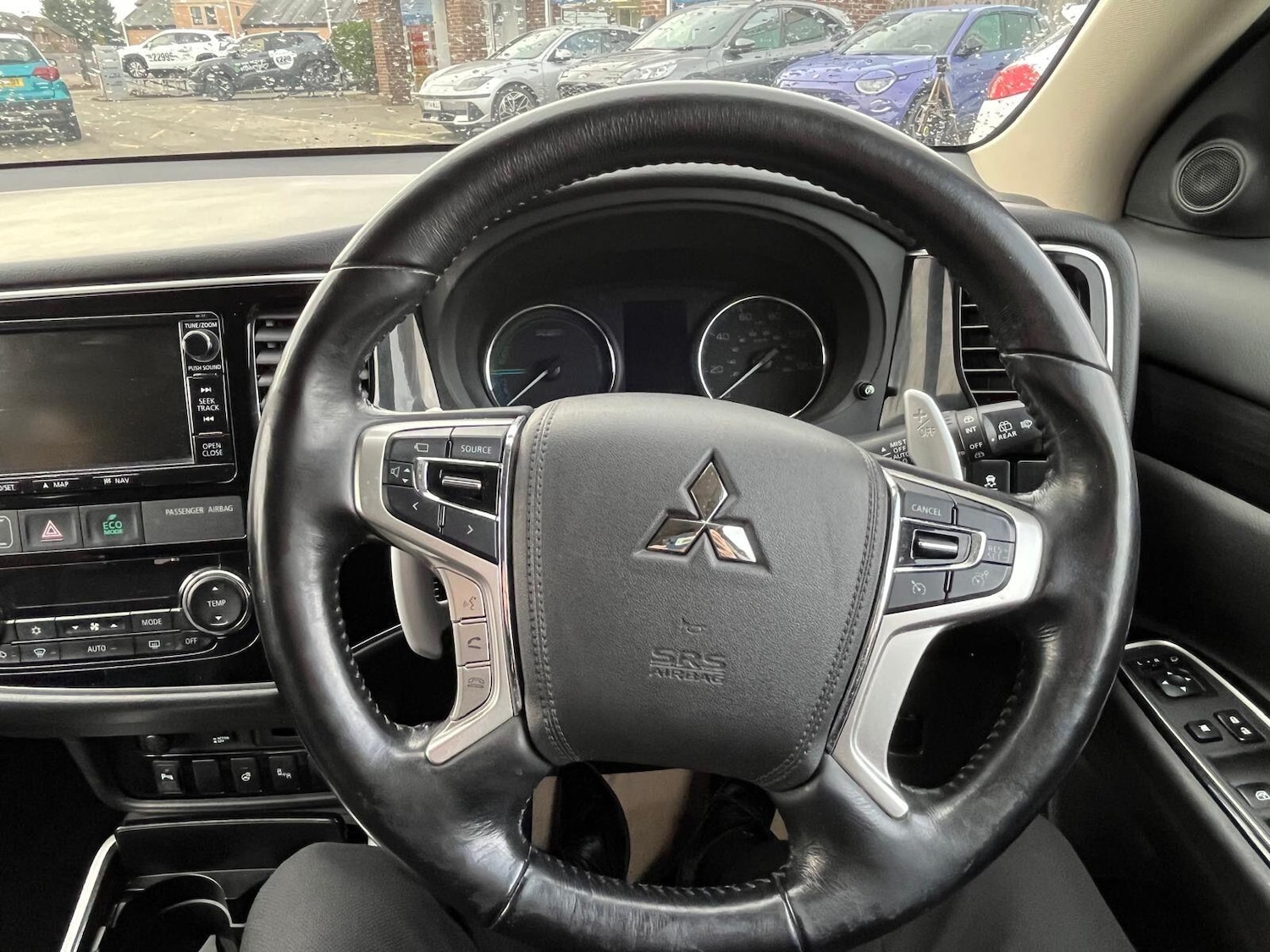 Used Mitsubishi Outlander 2017 for sale - 76512054: Photo 40