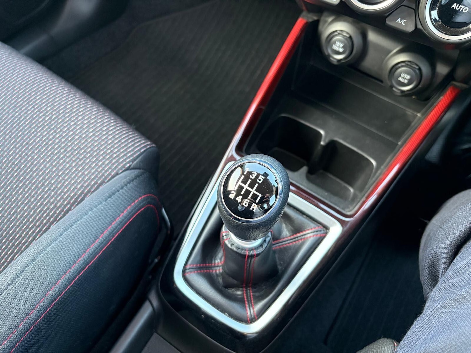 Used Suzuki Swift 2023 for sale - 77769034: Photo 9