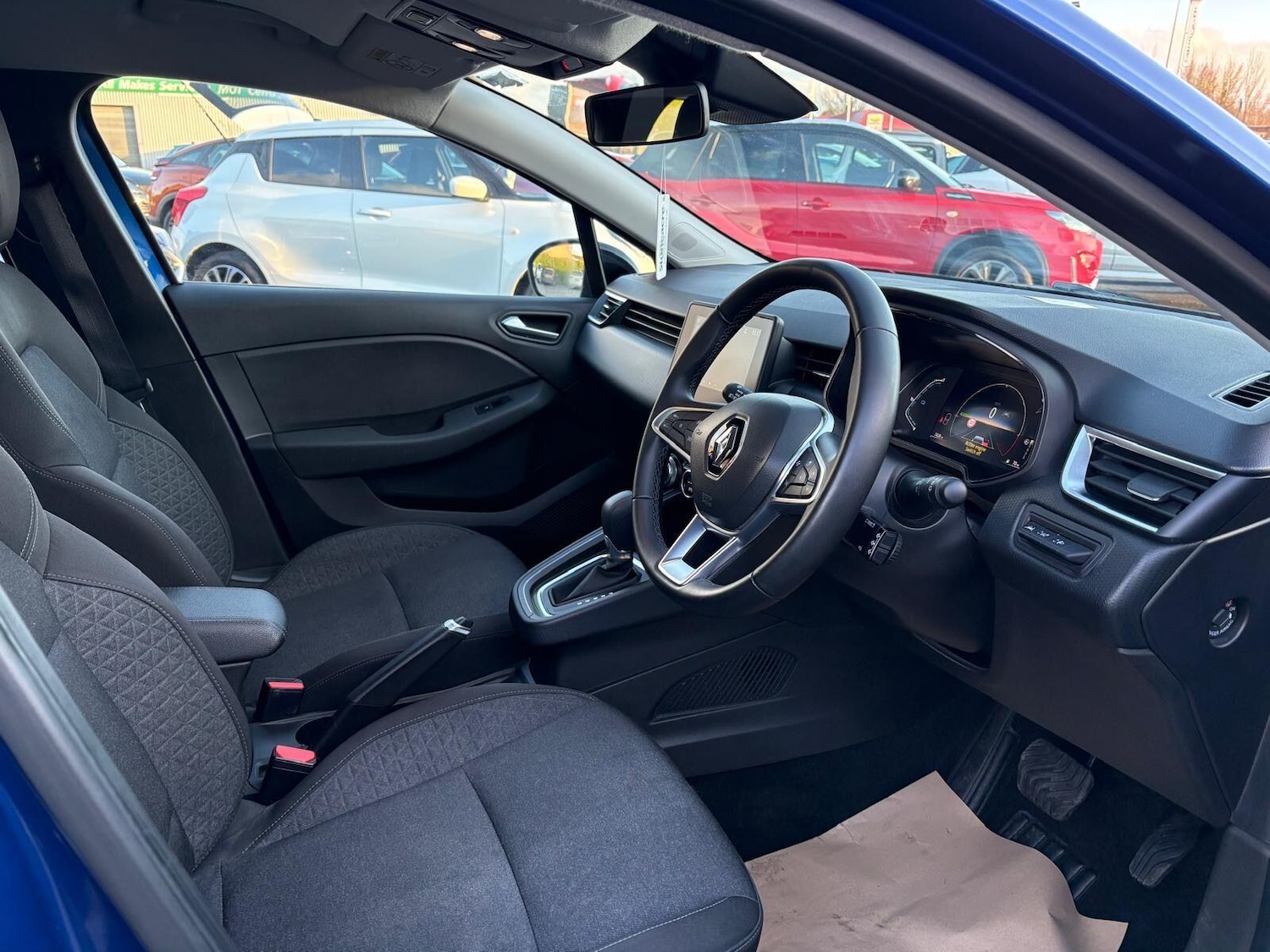 Used Renault Clio 2023 for sale - 77266913: Photo 11