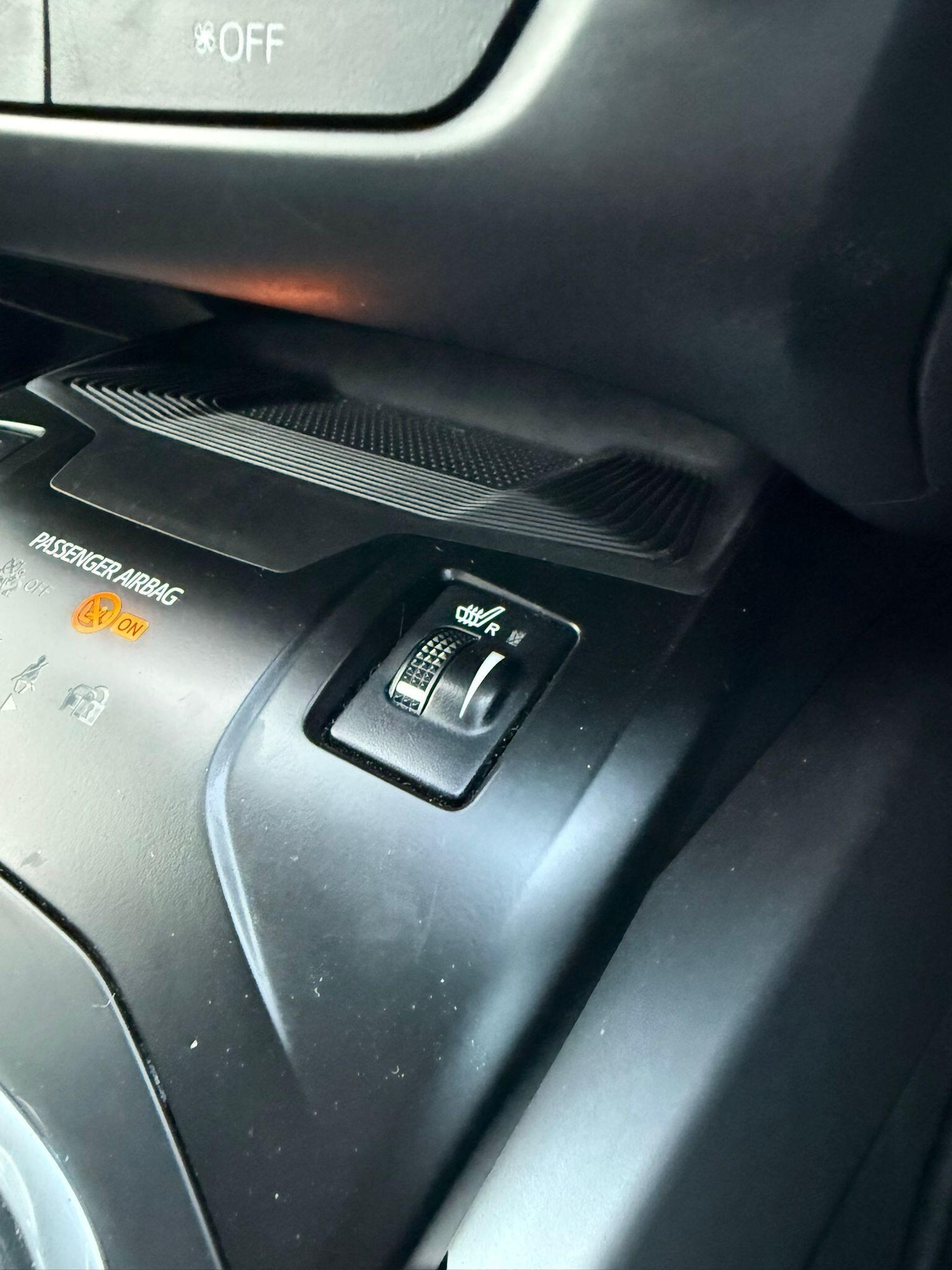 Used Toyota Avensis 2017 for sale - 76485542: Photo 17