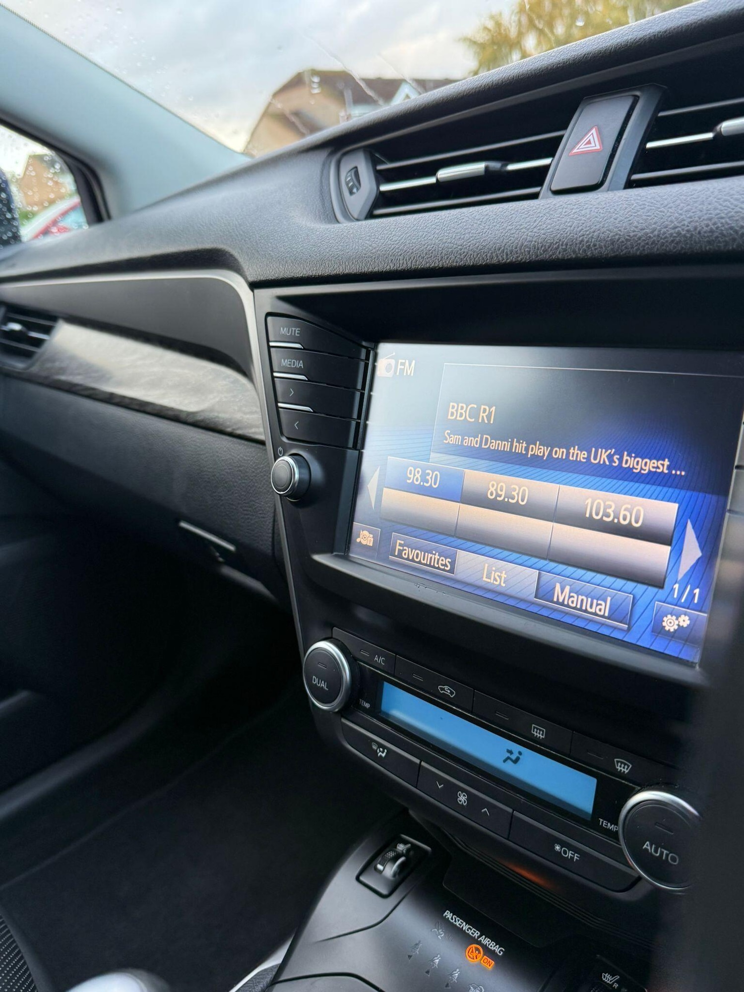 Used Toyota Avensis 2017 for sale - 76485542: Photo 25