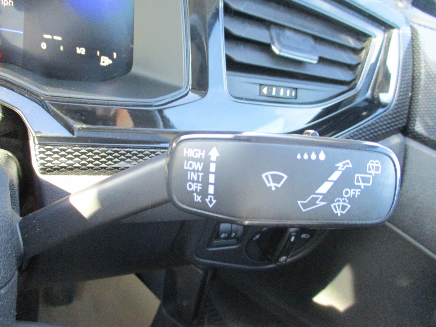 Used Volkswagen Taigo 2022 for sale - 76399027: Photo 28