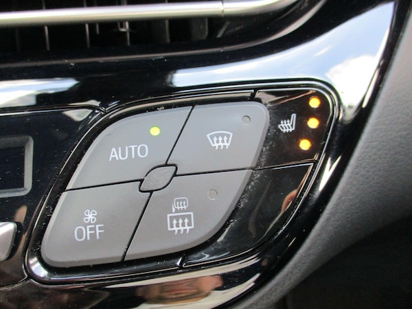 Used Toyota C-HR 2022 for sale - 75624088: Photo 27