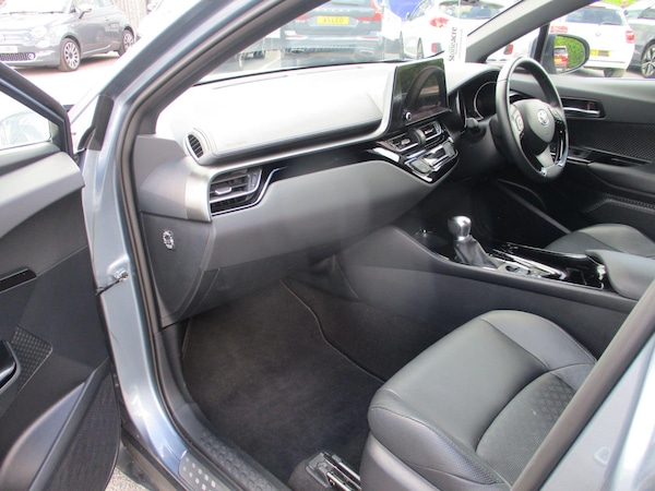 Used Toyota C-HR 2022 for sale - 75624088: Photo 45