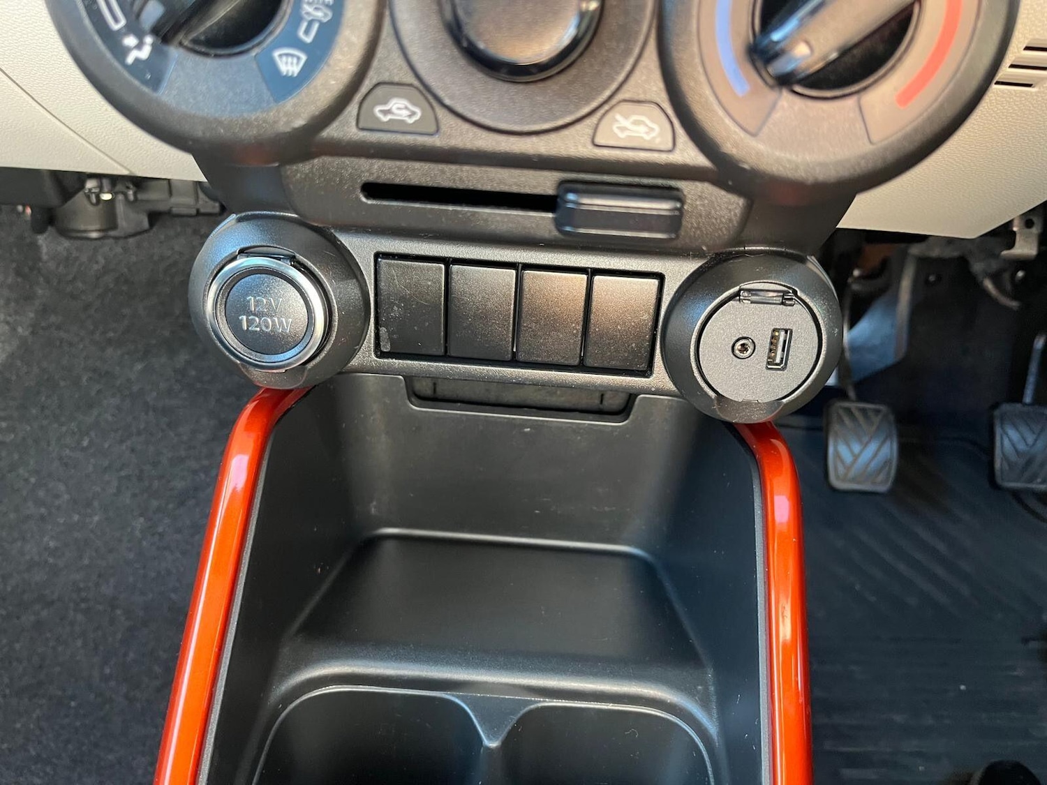 Used Suzuki Ignis 2018 for sale - 76284325: Photo 10