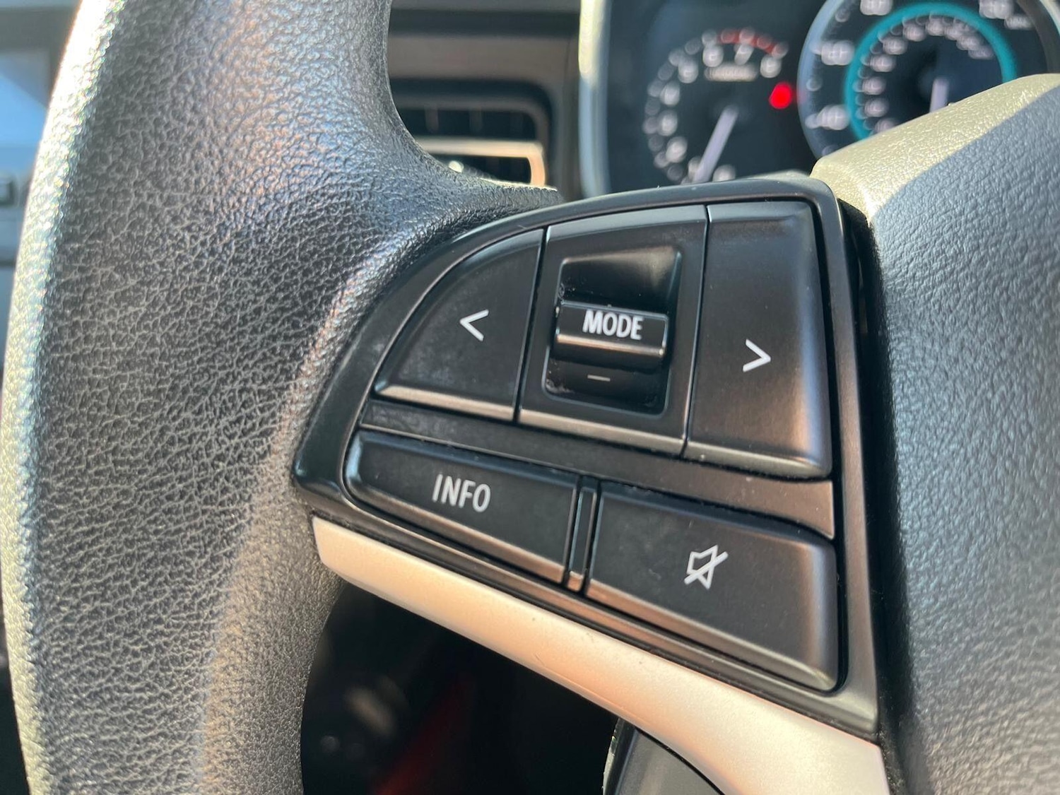 Used Suzuki Ignis 2018 for sale - 76284325: Photo 23