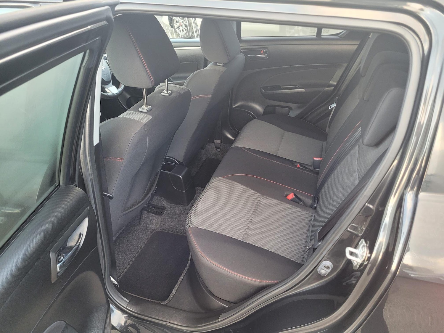 Used Suzuki Swift 2016 for sale - 77266948: Photo 18