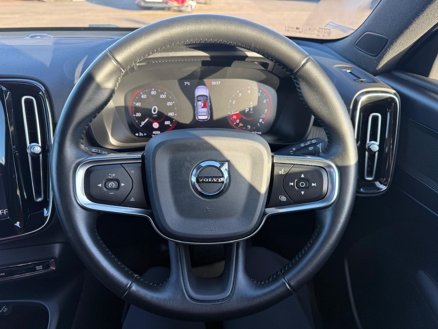 Used Volvo XC40 2019 for sale - 76780773: Photo 34