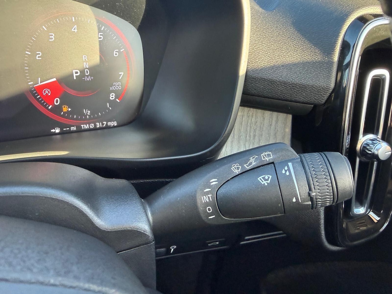 Used Volvo XC40 2019 for sale - 76780773: Photo 41