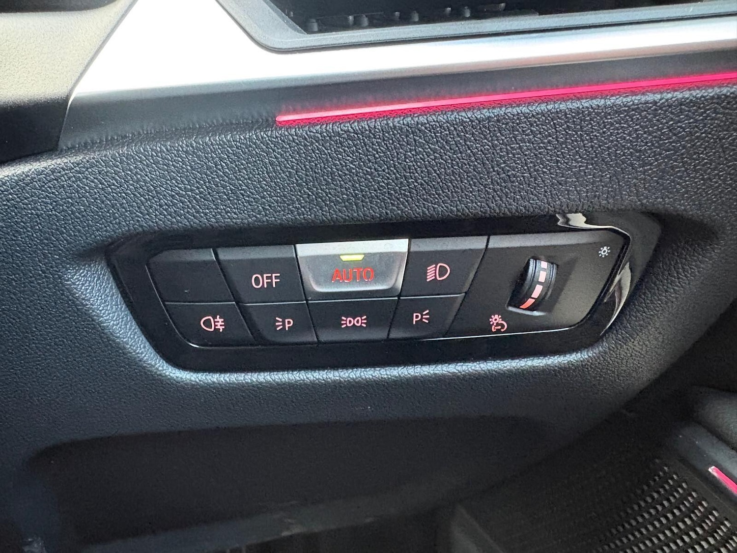 Used BMW 3 Series 2024 for sale - 77305202: Photo 18