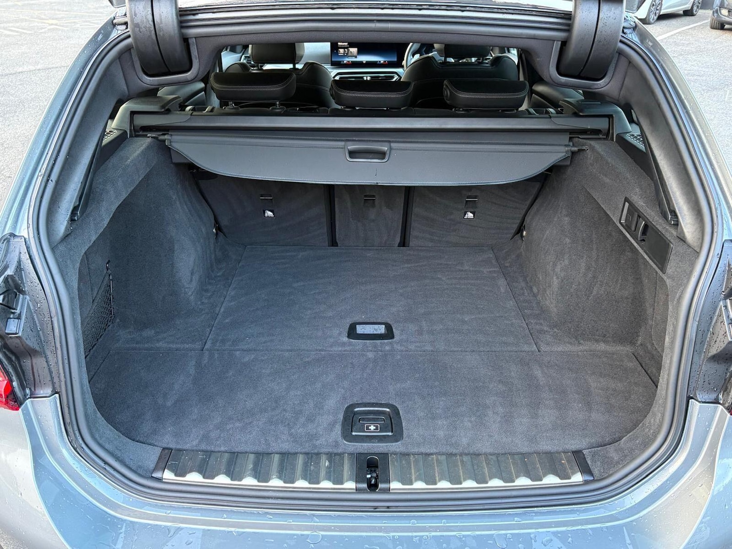 Used BMW 3 Series 2024 for sale - 77305202: Photo 51