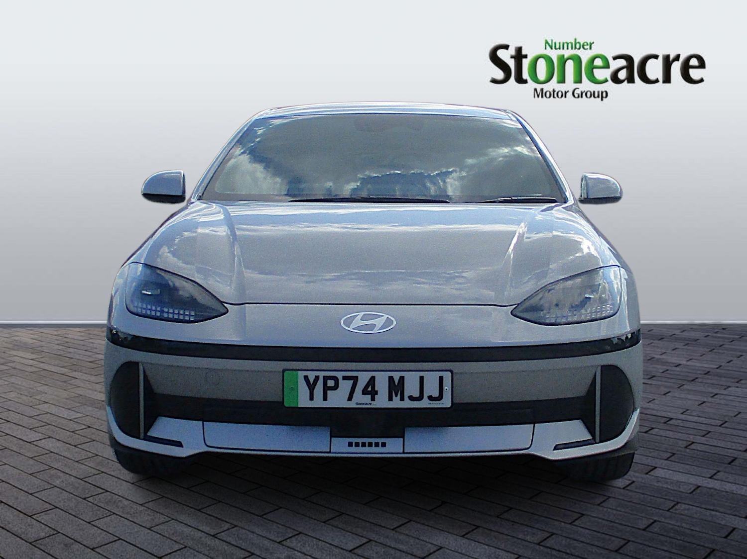 Used Hyundai IONIQ 6 2024 for sale - 76990103: Photo 2