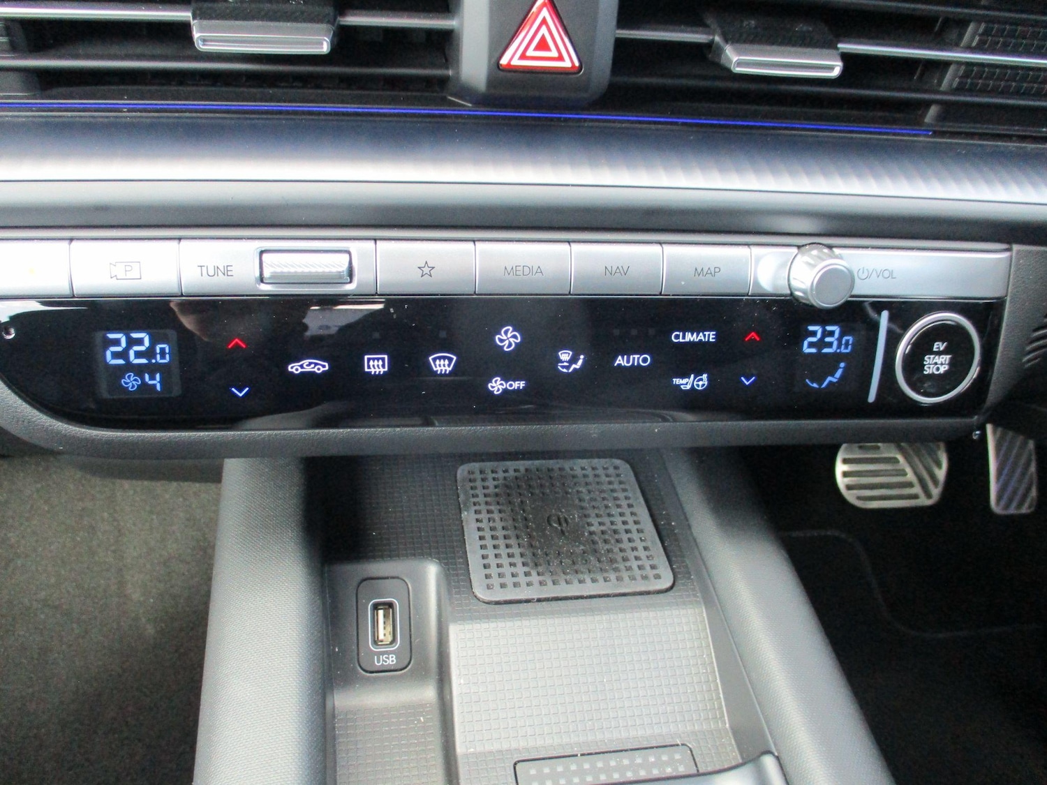 Used Hyundai IONIQ 6 2024 for sale - 76990103: Photo 25