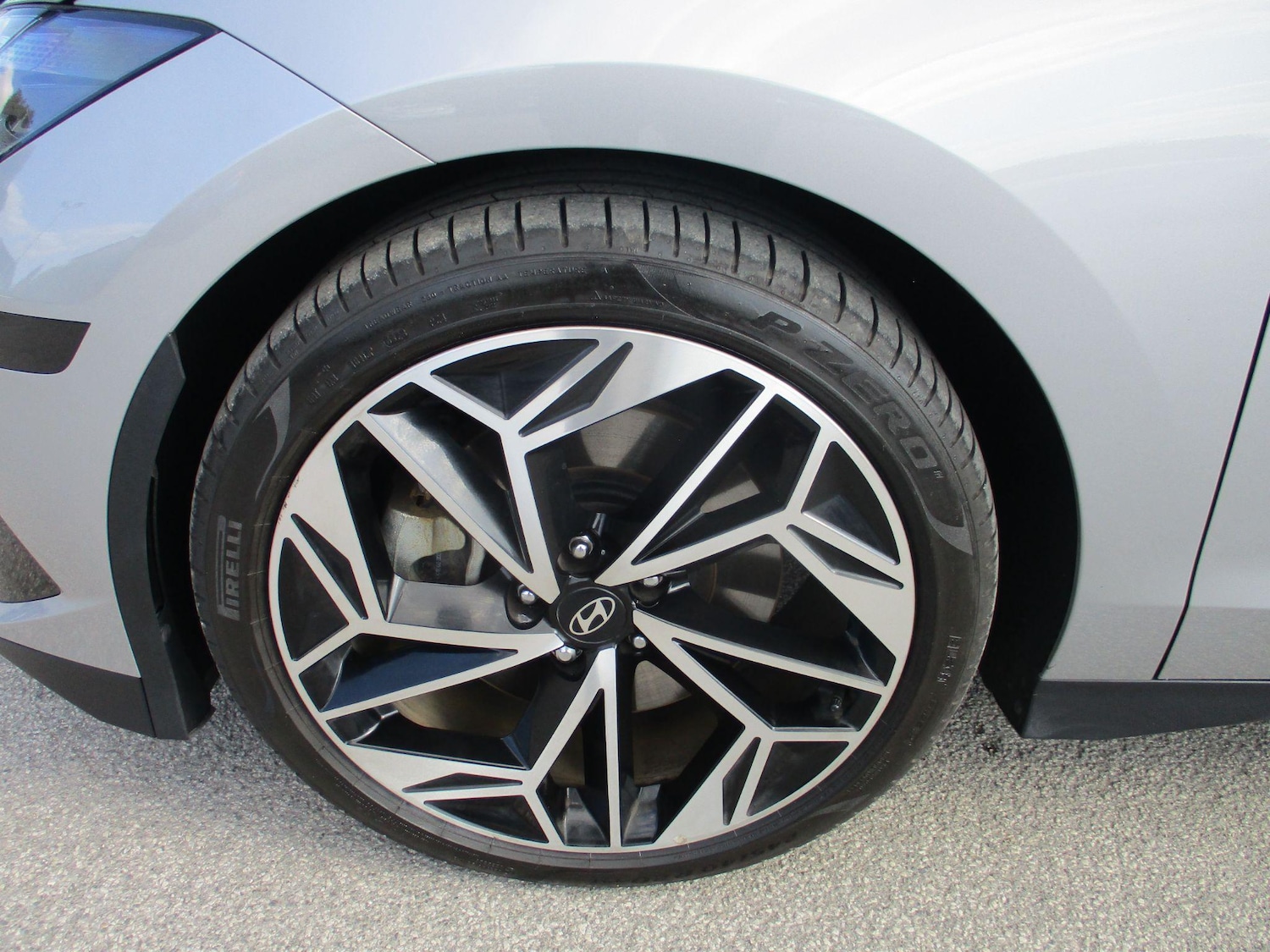 Used Hyundai IONIQ 6 2024 for sale - 76990103: Photo 9