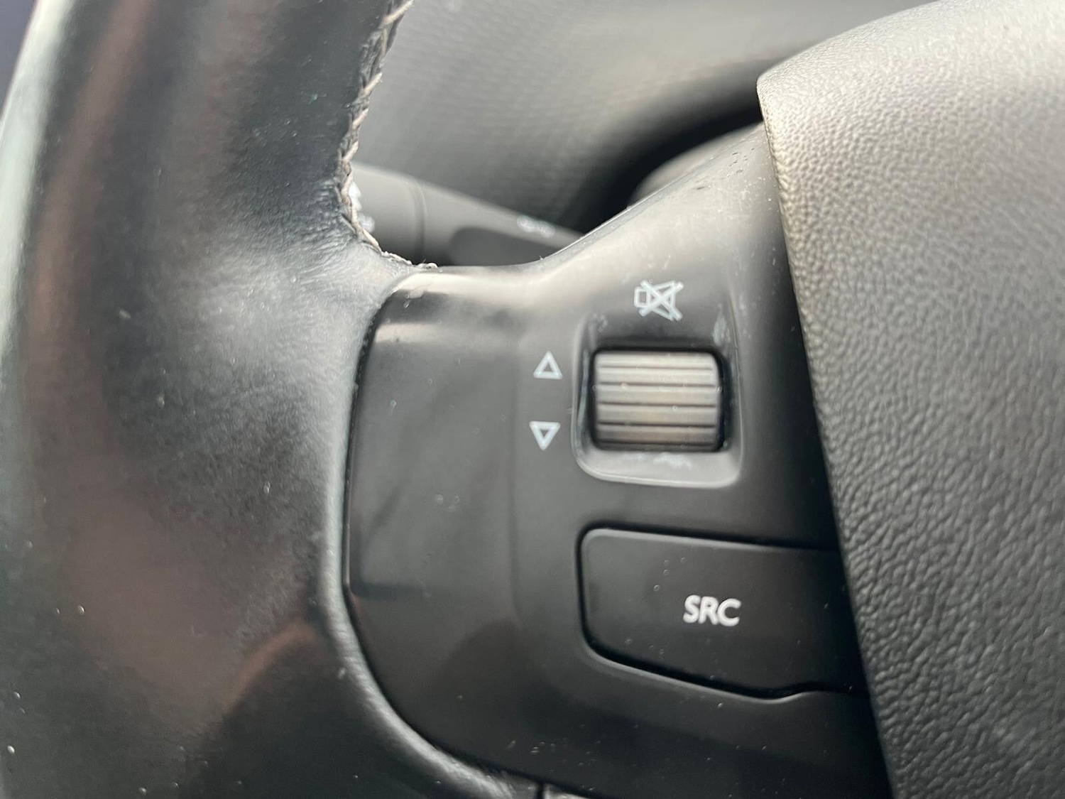 Used Peugeot 2008 2017 for sale - 76512536: Photo 24