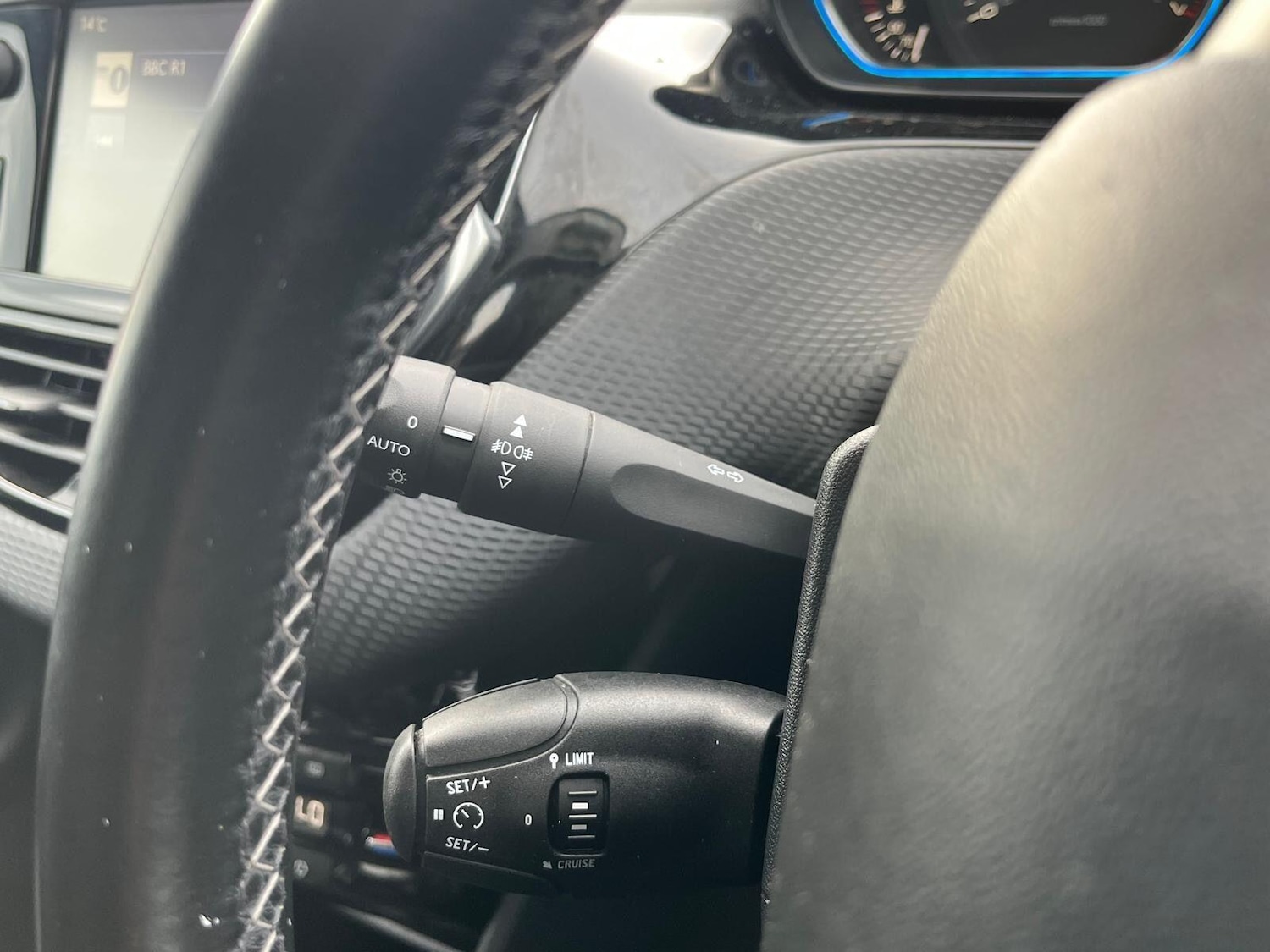 Used Peugeot 2008 2017 for sale - 76512536: Photo 26