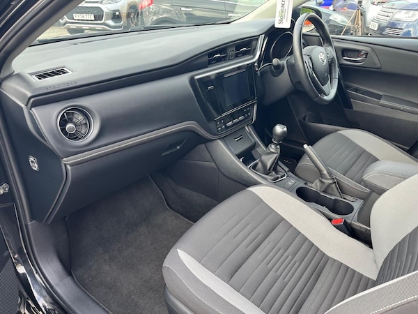 Used Toyota Auris 2016 for sale - 76214114: Photo 9