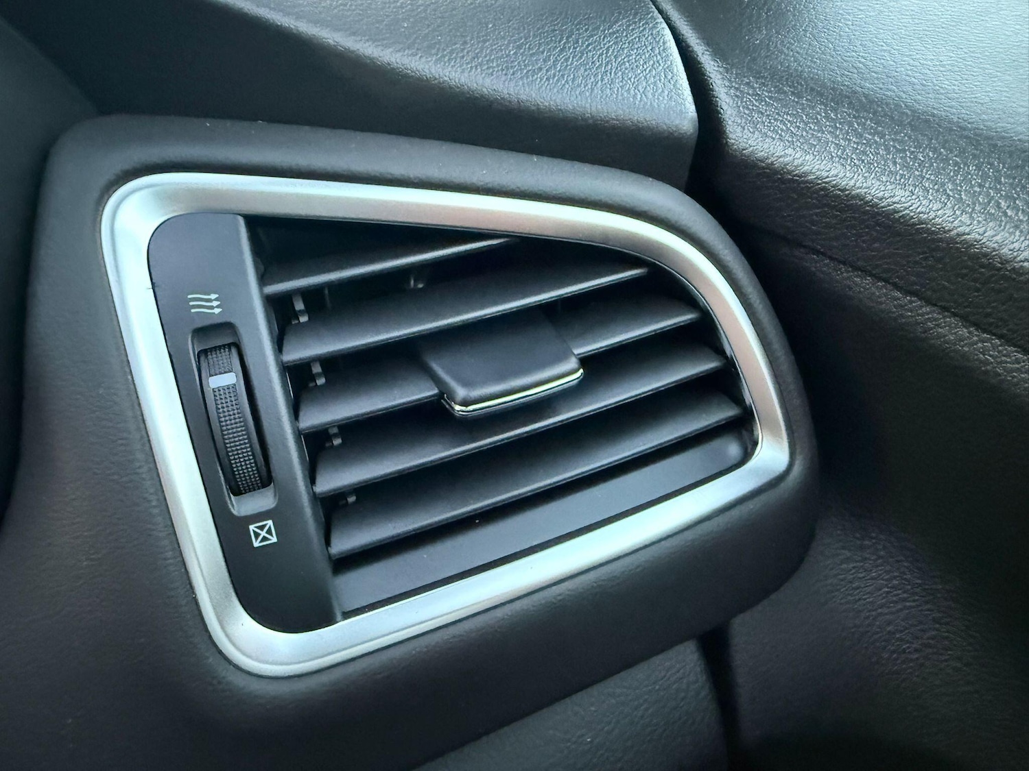 Used Suzuki SX4 S-Cross 2025 for sale - 76702417: Photo 23