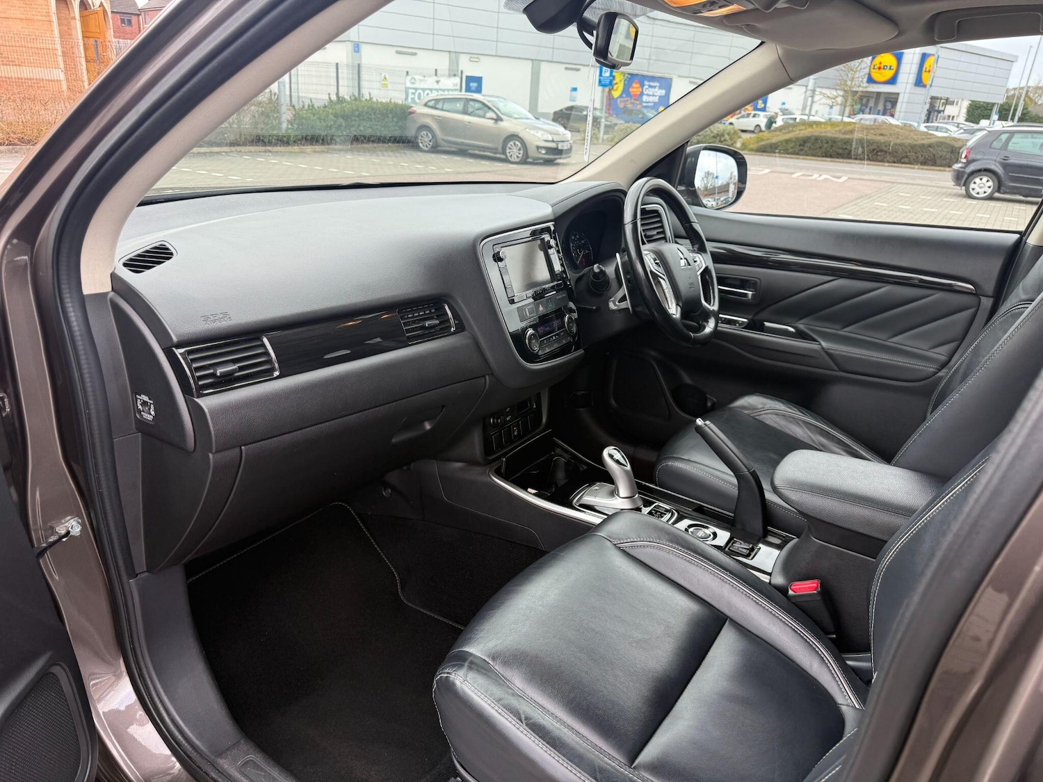 Used Mitsubishi Outlander 2016 for sale - 77883395: Photo 26