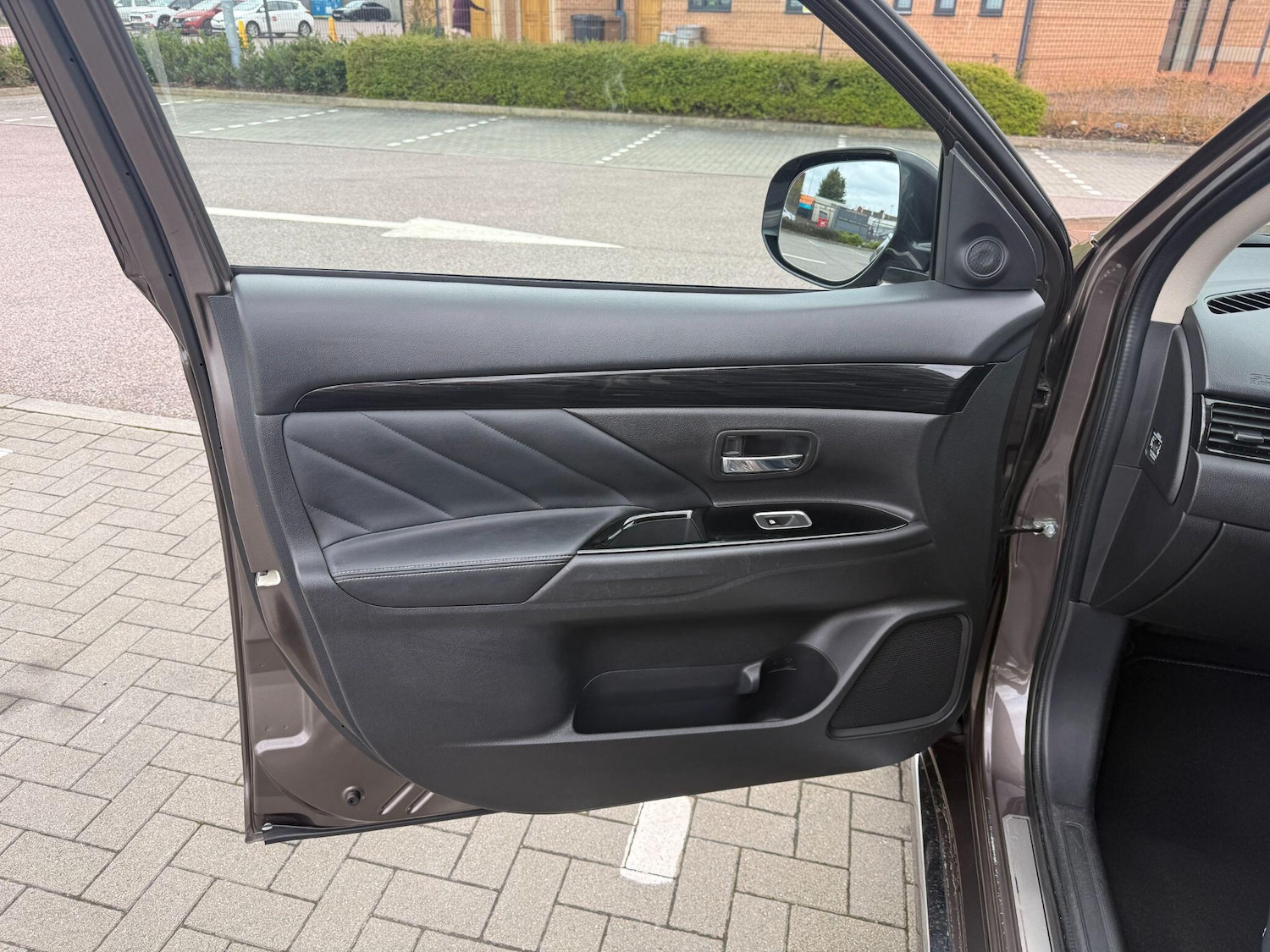 Used Mitsubishi Outlander 2016 for sale - 77883395: Photo 28