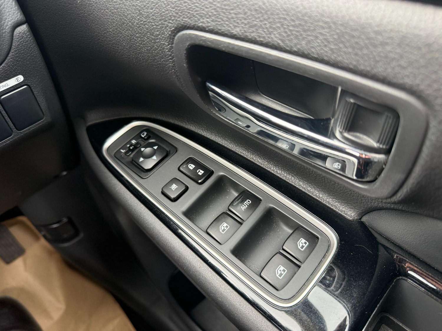 Used Mitsubishi Outlander 2016 for sale - 77883395: Photo 29